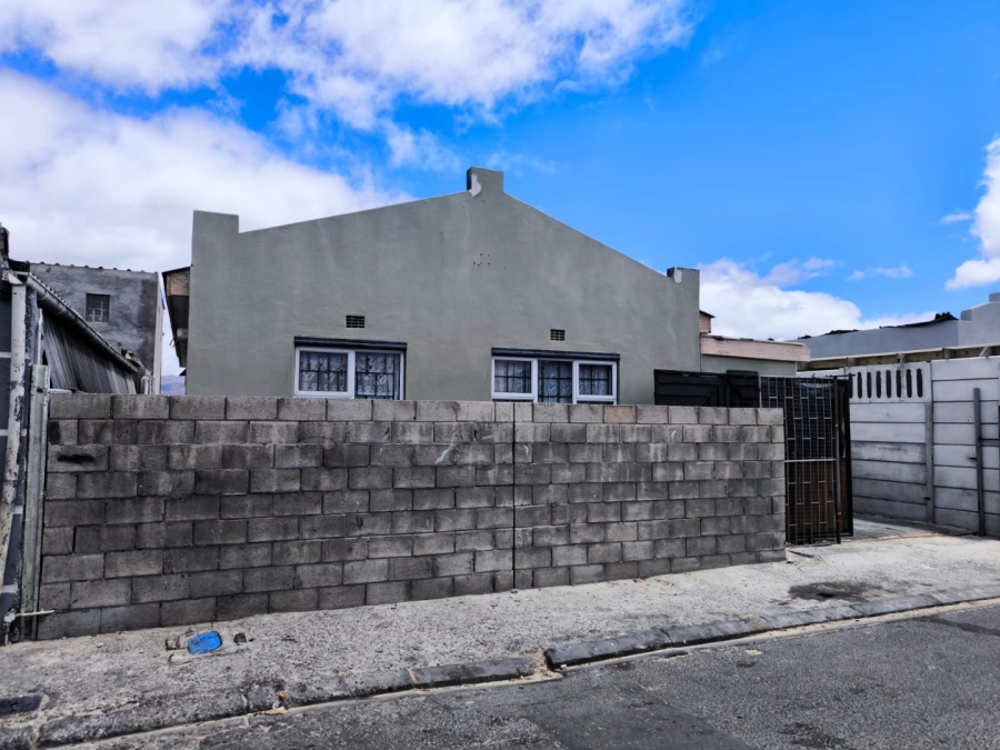 3 Bedroom Property for Sale in Lavender Hill Western Cape